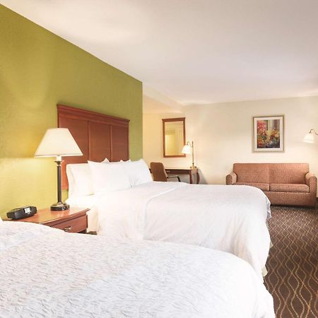 Hampton Inn & Suites Greenfield Buitenkant foto