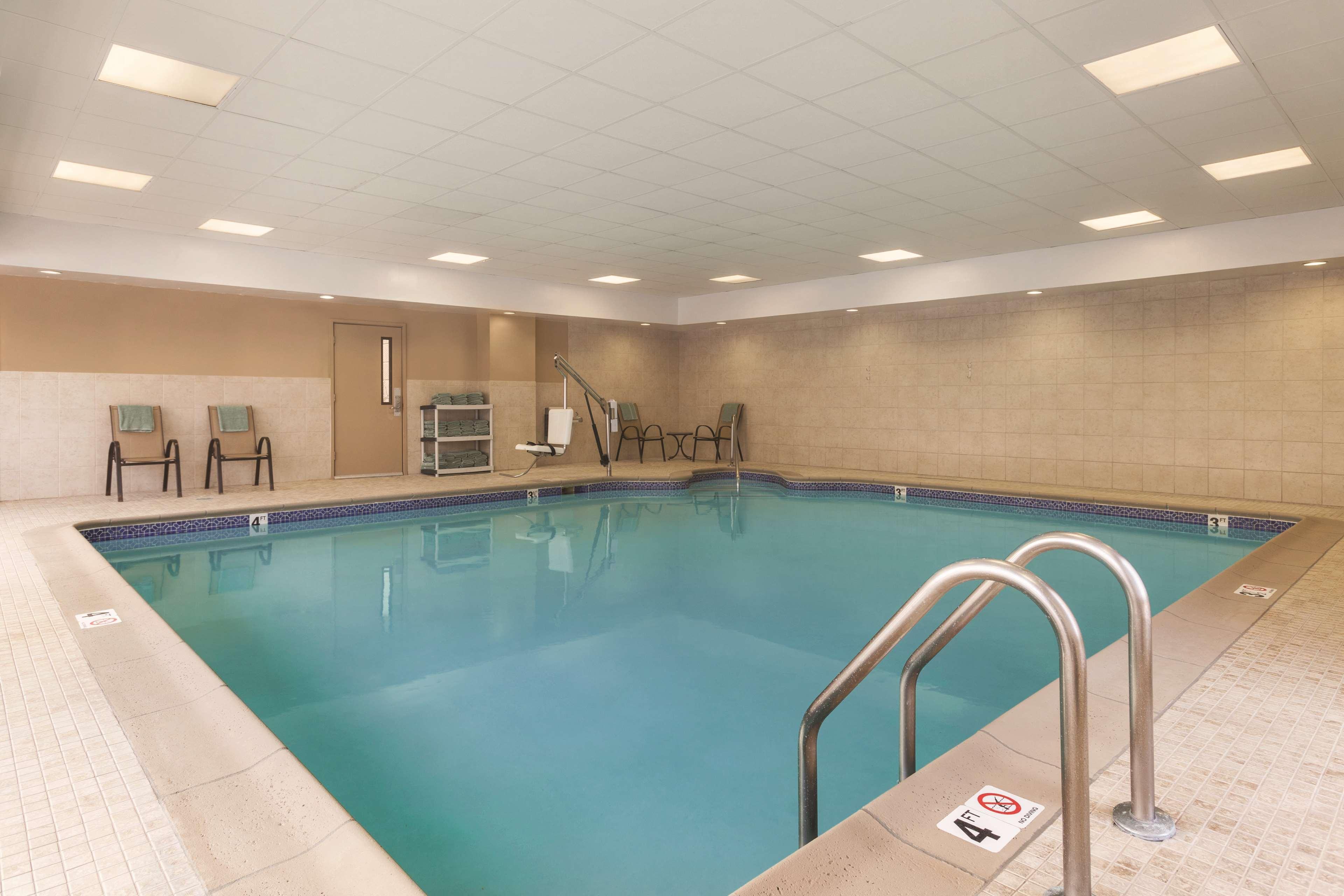 Hampton Inn & Suites Greenfield Buitenkant foto