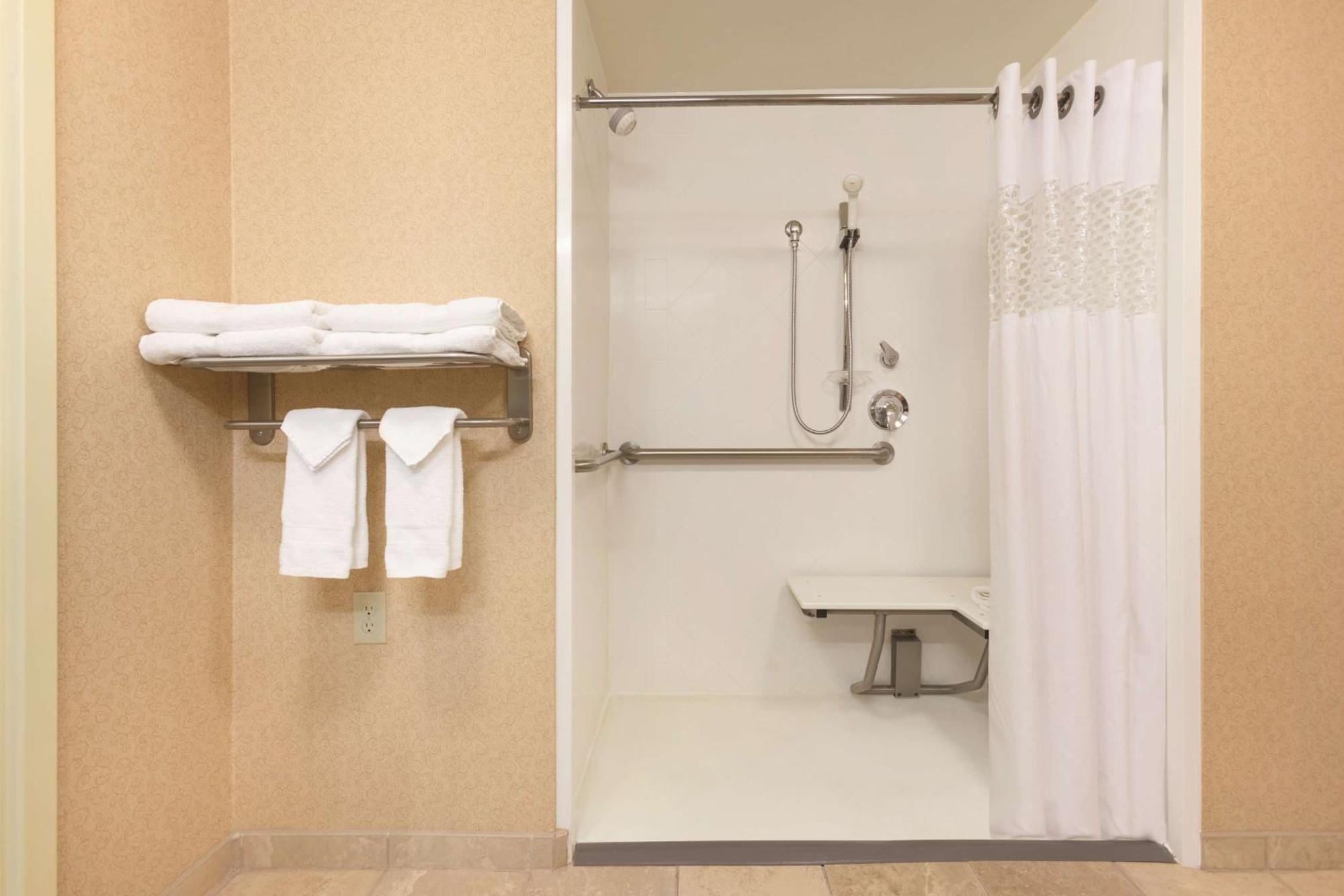 Hampton Inn & Suites Greenfield Buitenkant foto