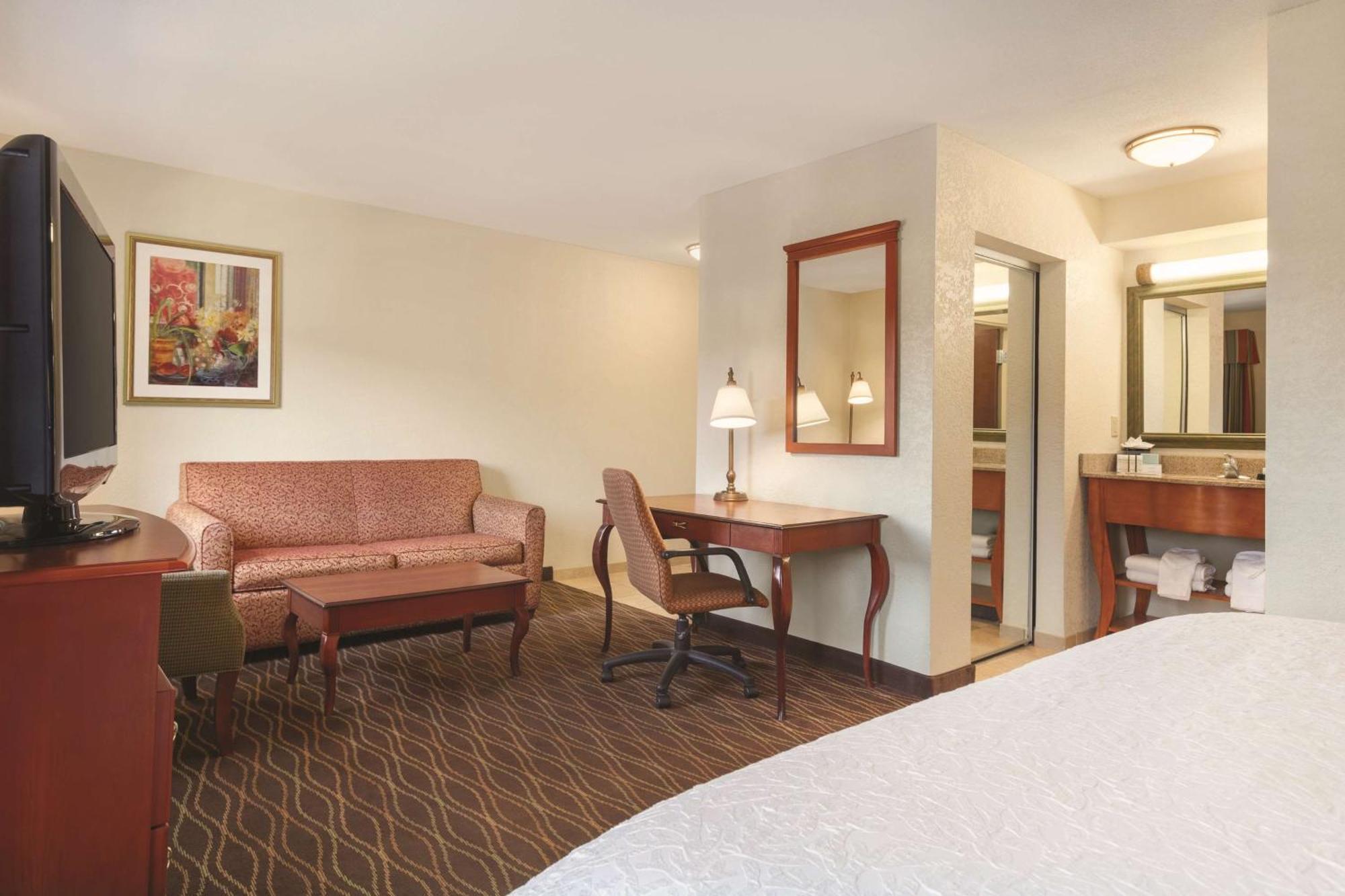 Hampton Inn & Suites Greenfield Buitenkant foto