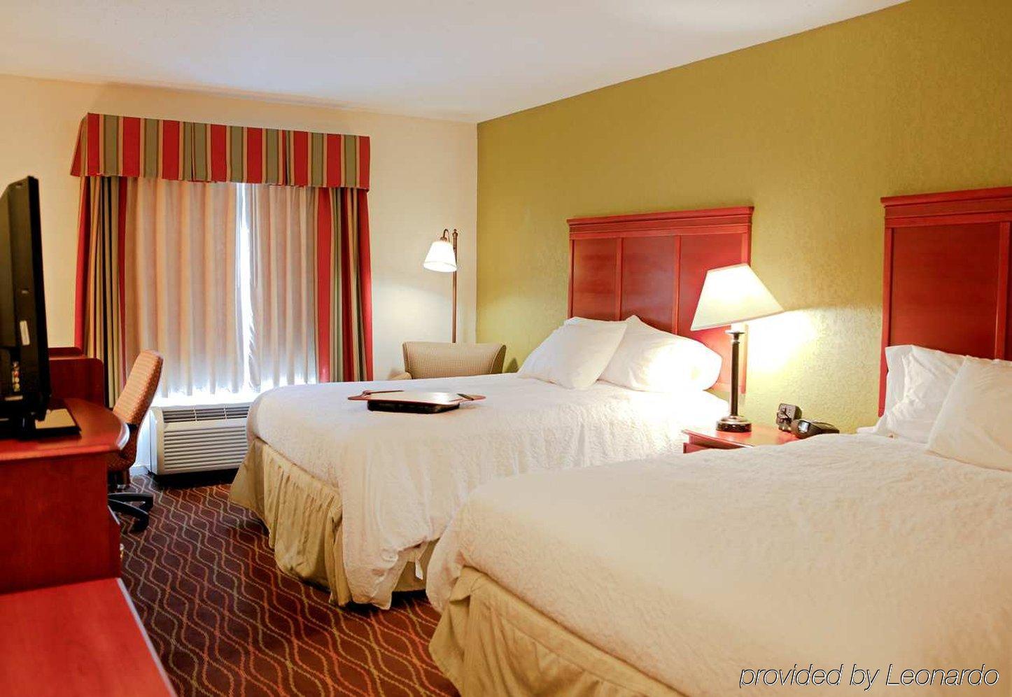Hampton Inn & Suites Greenfield Buitenkant foto