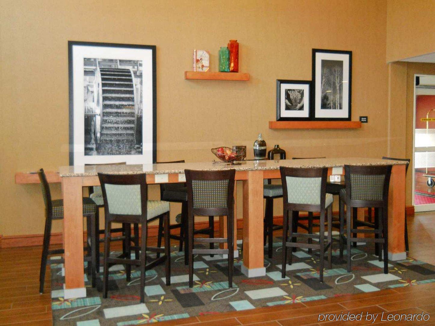 Hampton Inn & Suites Greenfield Buitenkant foto