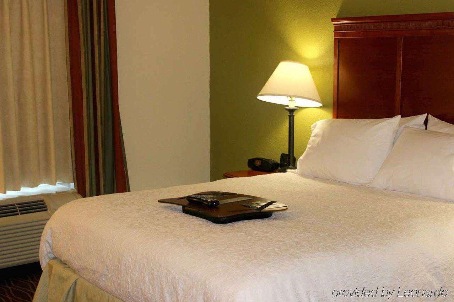 Hampton Inn & Suites Greenfield Buitenkant foto